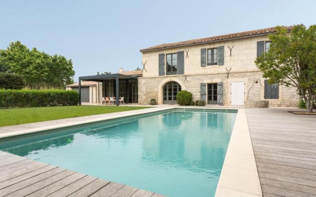 Maison Saint-Étienne-du-Grès, 6 pièces, 8 personnes - FR-1-599-17