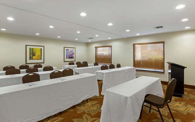 Best Western PLUS Executive Hotel