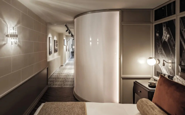 1926 La Galerie Boutique Art Suites
