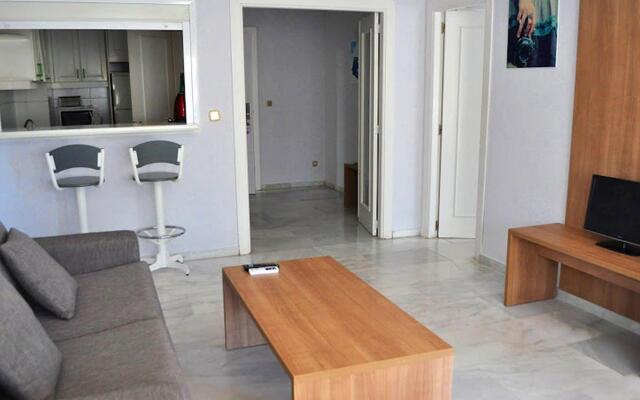 Beautiful apartment in Benalmadena with balcony