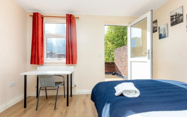 Saltwell Street - Deluxe Guest Room 4