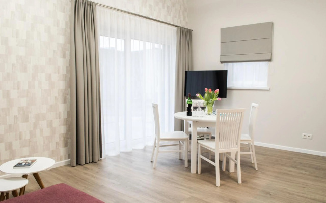 Green Hill Apartments