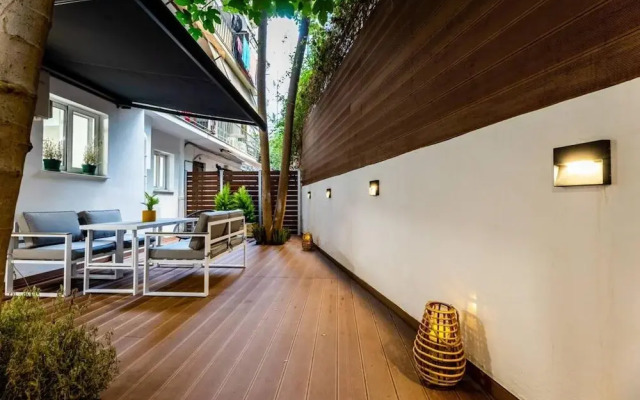 Backyard Modern House Nea Smyrni