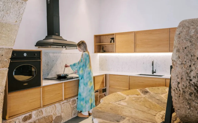 Kalathos Square Luxury Suites