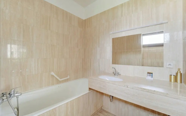 Modern apt With Balcony-2br/6p-neuilly-sur-seine