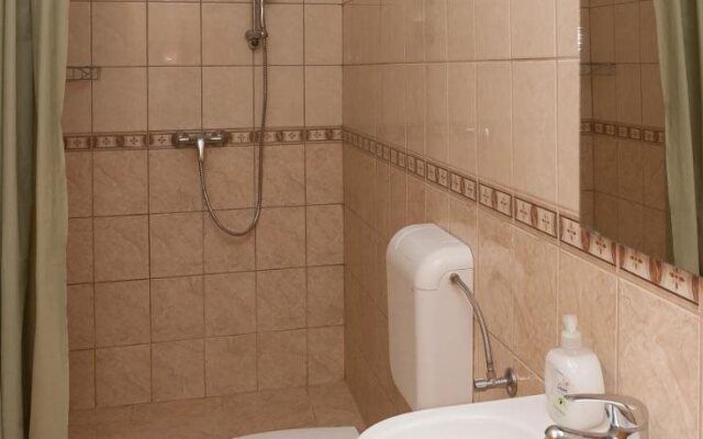 Páratlan Apartmanház