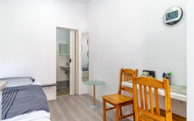 Private Apartment Kochstraße