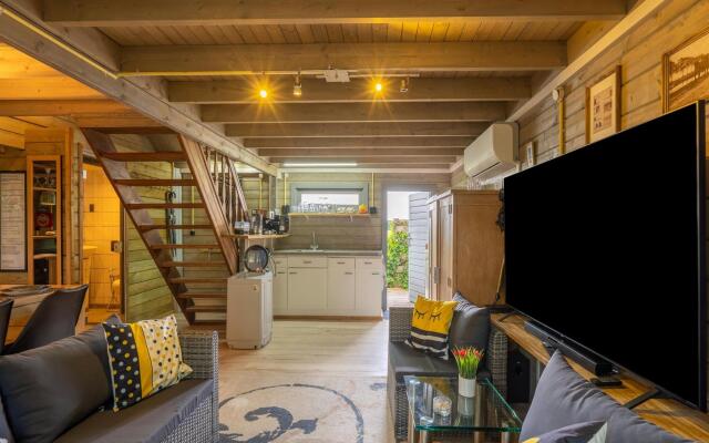 Modern chalet in Wilhelminadorp with private terrace