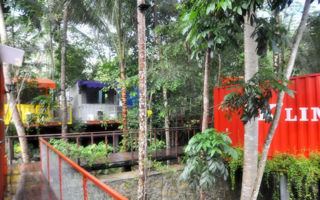HAU Eco Lodges Citumang