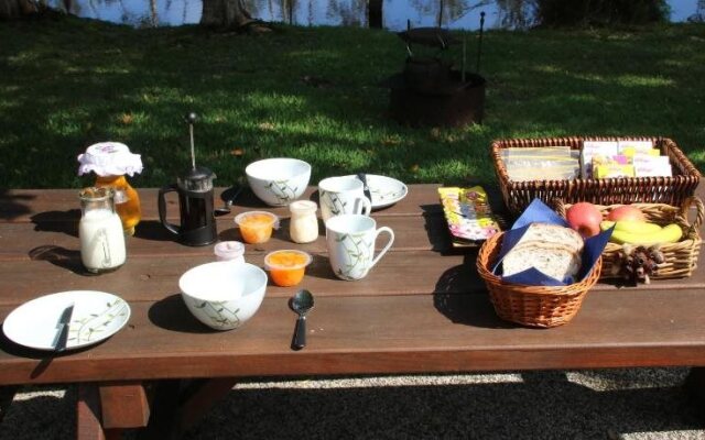Salamander Bay Bed and Breakfast