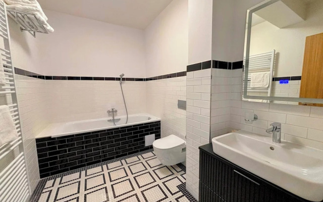 Apartments by Prague City Golf