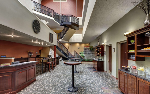 Tarrytown House Estate