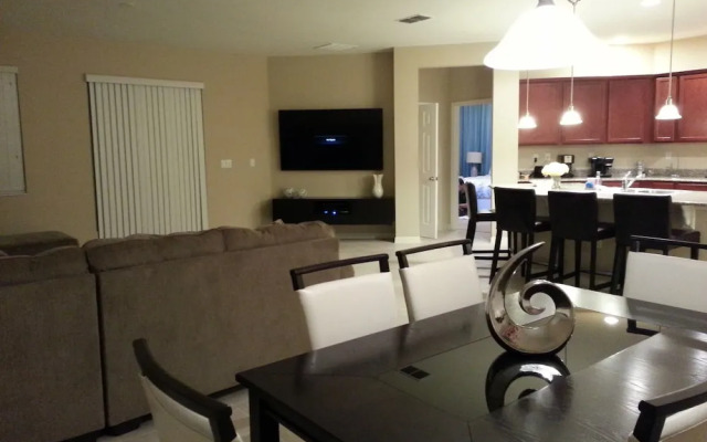 Crystal Cove by CozyKey Vacation Rentals