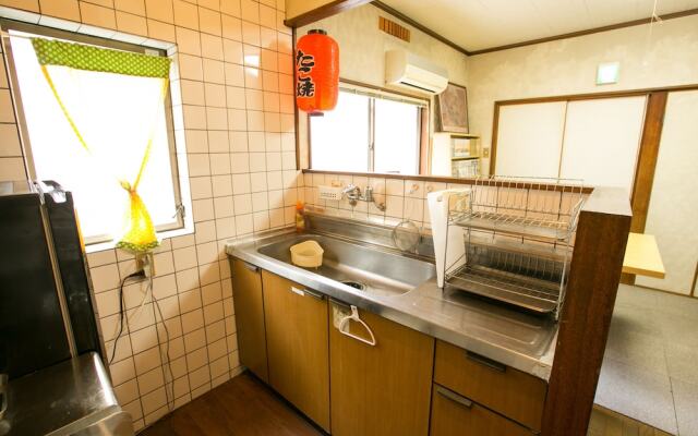 Guest House Ioly Osaka - Hostel