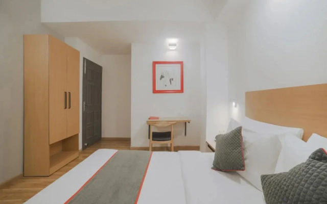 OYO Townhouse 82 Chander Nagar Janakpuri