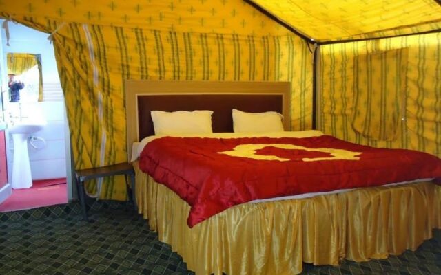 Royal Deluxe Camp