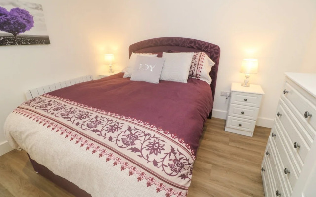 Perran Pearl B
