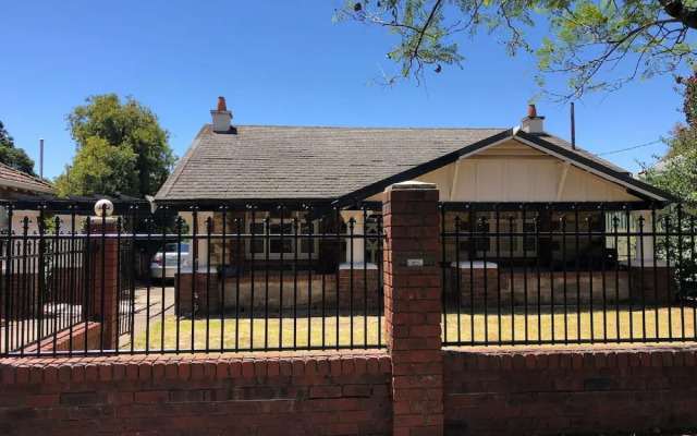 Unwind Westbourne Park Saltpool Hideaway