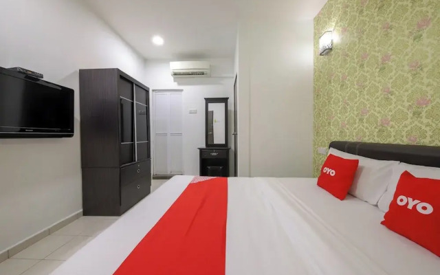 OYO 89497 Dream Nur Hotel