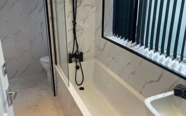 Immaculate Luxury 2-bed Apartment in Liverpool