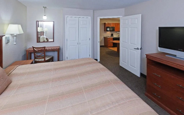 Candlewood Suites Wichita Falls @ Maurine St.