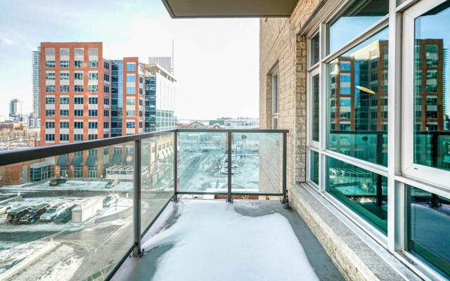 Beautiful 1bd Condo Patio Gym Parking Location