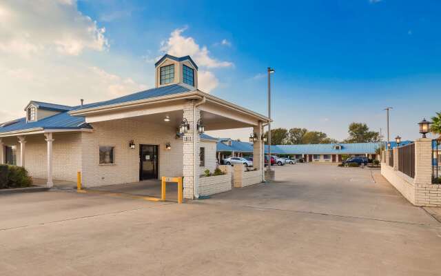 Best Western Regency Inn & Suites