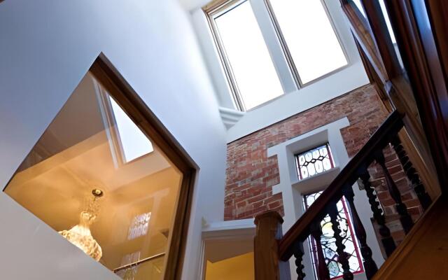 The Godalming Hotel