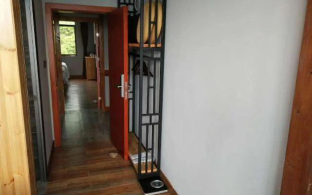 Hillside Mercure Zixing