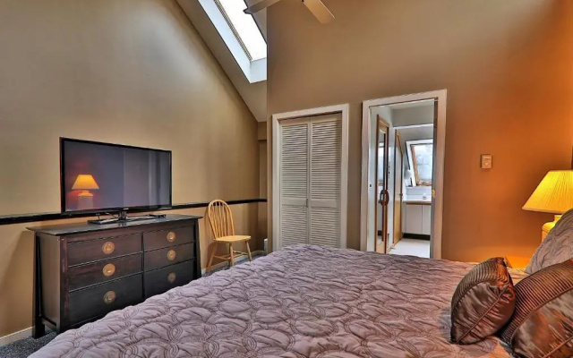 Highridge Condominium Unit B9