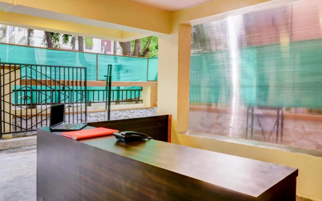 OYO Premium Near Osho Ashram Koregaon Park