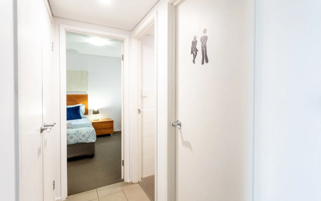 Stunning Sea Views Azura 7 Airlie & Wifi