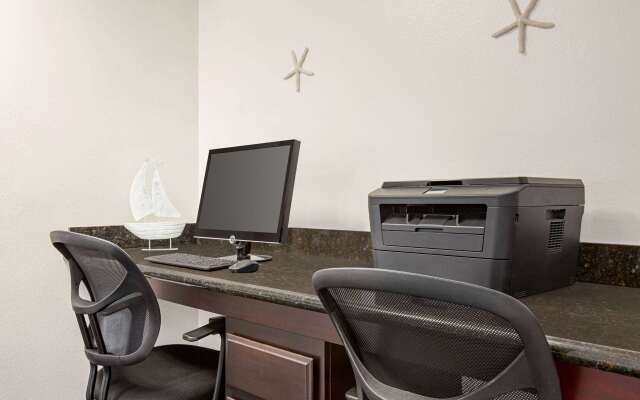 Ramada by Wyndham Marina