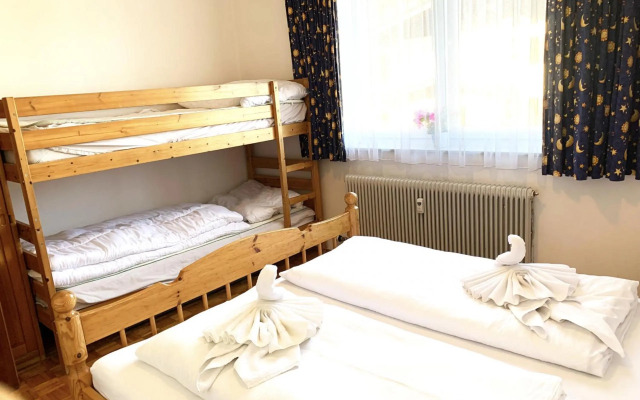 Mountain View 1-Bedroom Apartment-Top 1