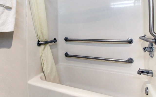 Econo Lodge Inn & Suites Diamondhead