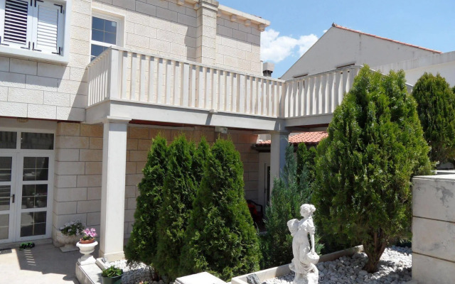 Adria Apartments