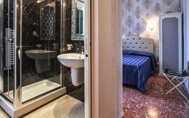 Navona Queen Rooftop