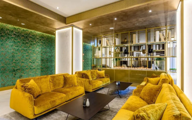 Emerald Downtown Suites
