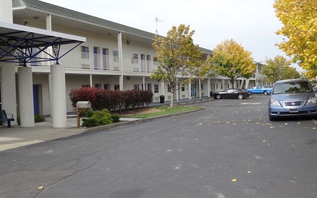 Motel 6