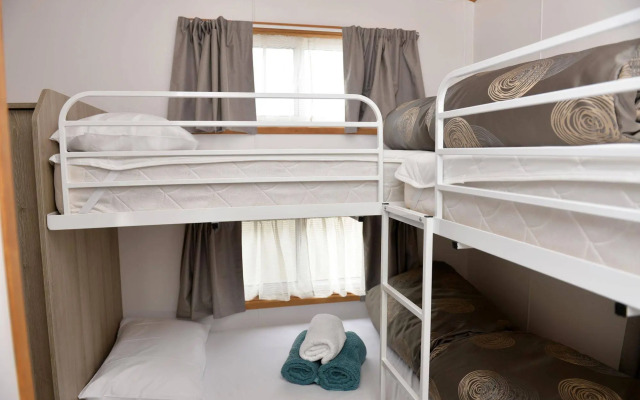 Riverside Cabin Park