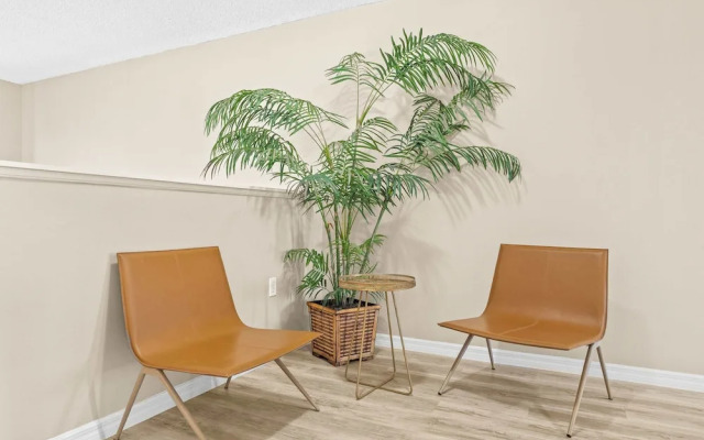 Jasmine Breeze Home for 12