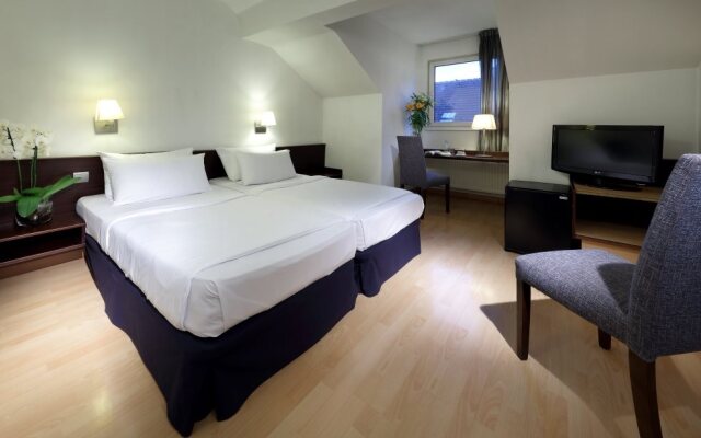 Mate Dependance Hotel