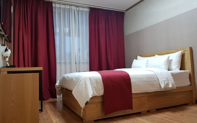 Joy Hotel
