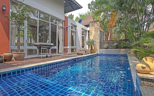 Jomtien Waree 2