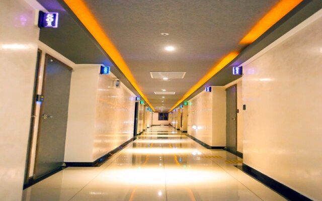 Hotel M