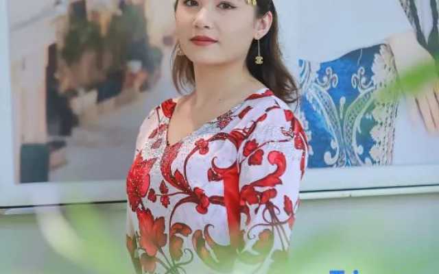 Xinjiang Plaza Holiday Hotel