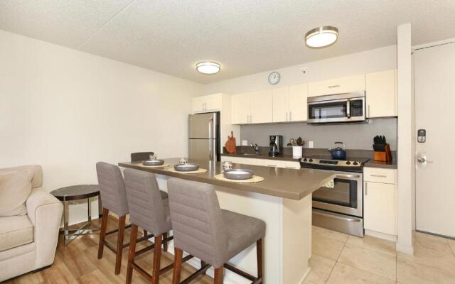 Waikiki Banyan #2608-T2