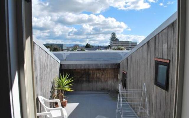 Loft 109 Backpackers Hostel