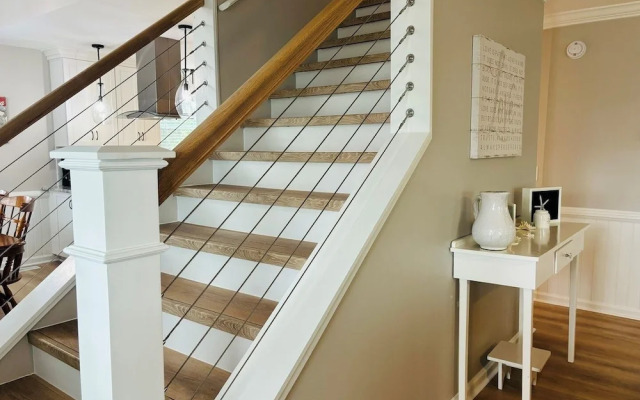 Buckeye's At The Beach 3 Bedroom Home by RedAwning