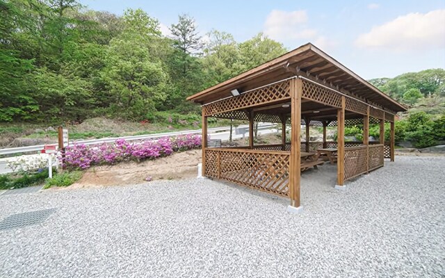Yeoju Midmi Pension